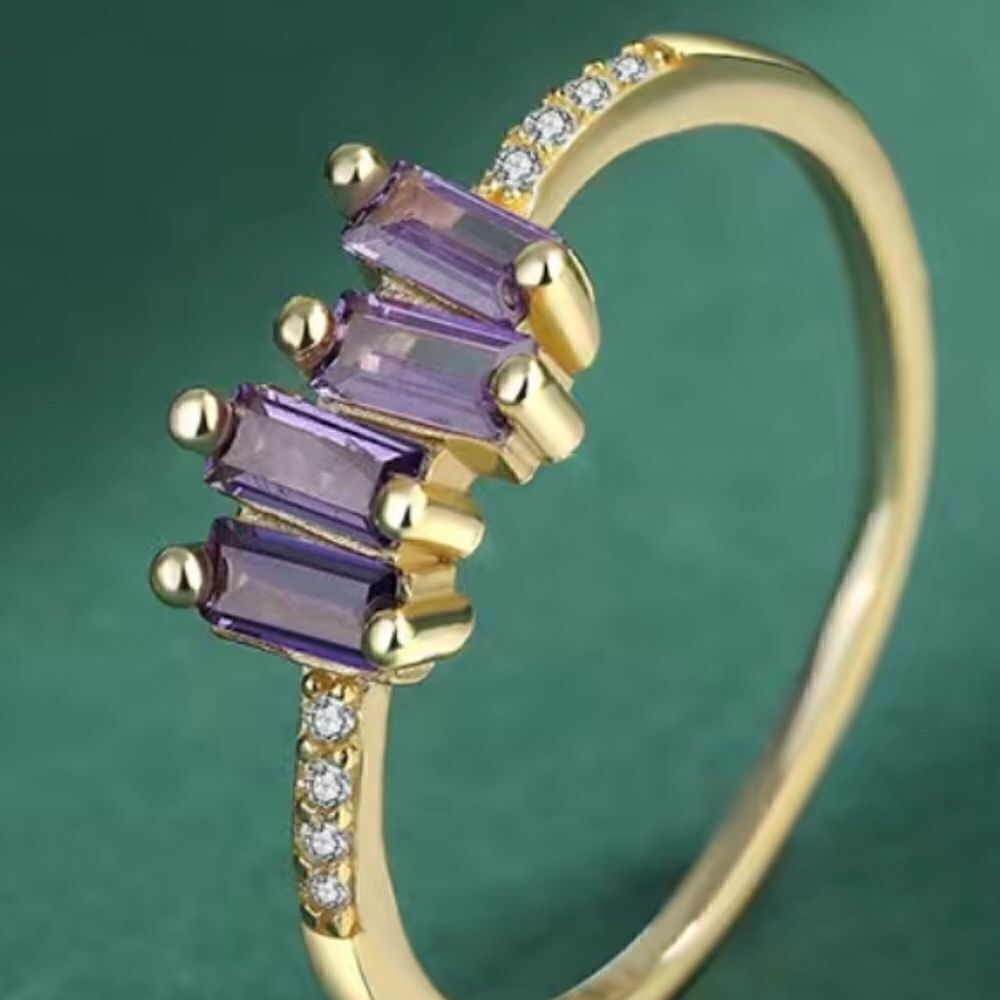 Elegant Gold and Lavender Women's Ring Size 7